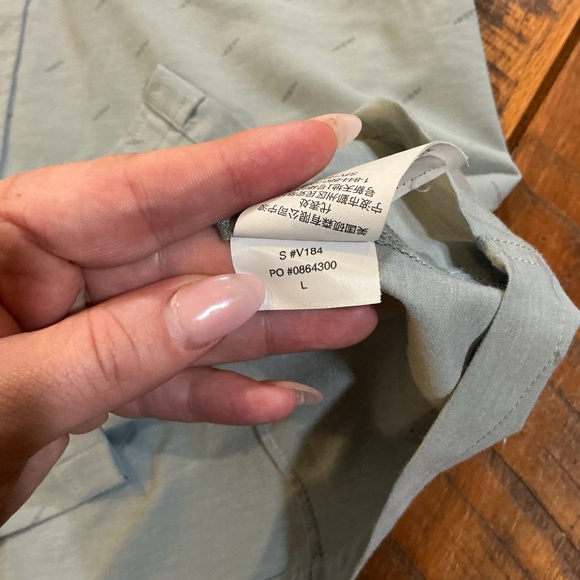 Vuori Men’s Short Sleeve Button Up Shirt Gray Performance Stretch Size Large - Picture 10 of 10